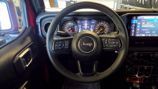 2025 Jeep Wrangler - $37,901