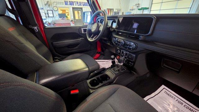2025 Jeep Wrangler - $37,901
