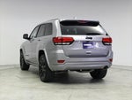 2019 Grand Cherokee Thumbnail 2