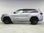 2019 Grand Cherokee Thumbnail 3