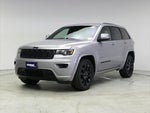 2019 Grand Cherokee Thumbnail 4