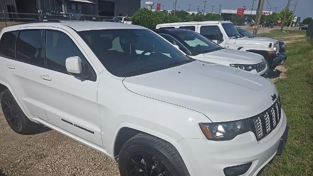 2020 Jeep Grand Cherokee Laredo