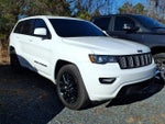 2017 Grand Cherokee Thumbnail 3