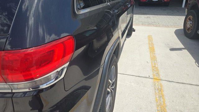 2019 Jeep Grand Cherokee Laredo