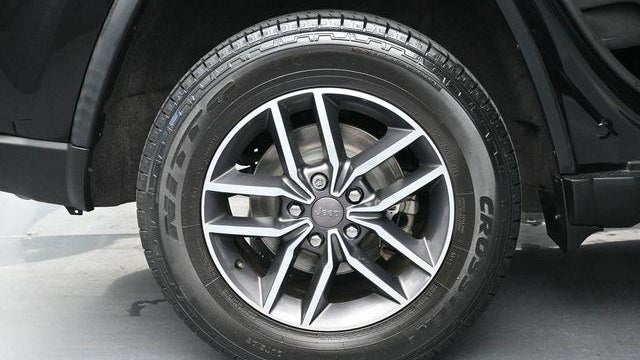 2019 Jeep Grand Cherokee Laredo