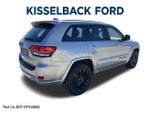 2017 Grand Cherokee Thumbnail 3