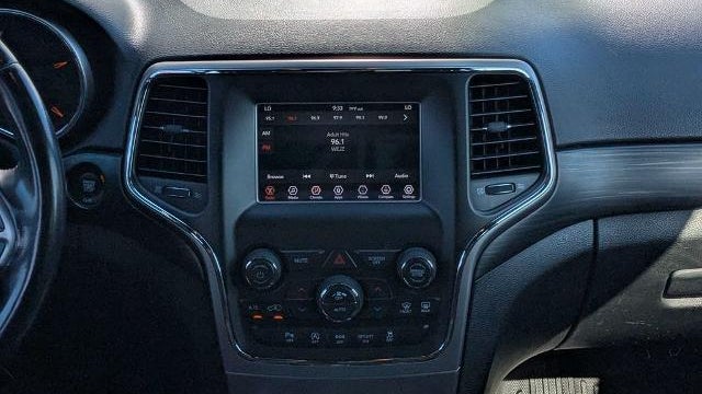 2019 Jeep Grand Cherokee Laredo