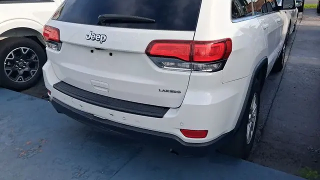 2020 Jeep Grand Cherokee Laredo E