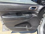 2017 Grand Cherokee Thumbnail 16