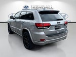 2017 Grand Cherokee Thumbnail 4