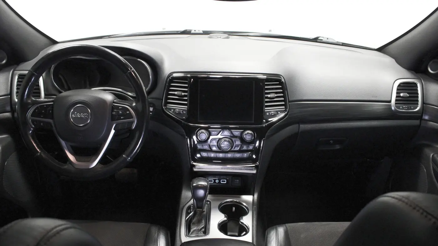 2020 Jeep Grand Cherokee Laredo