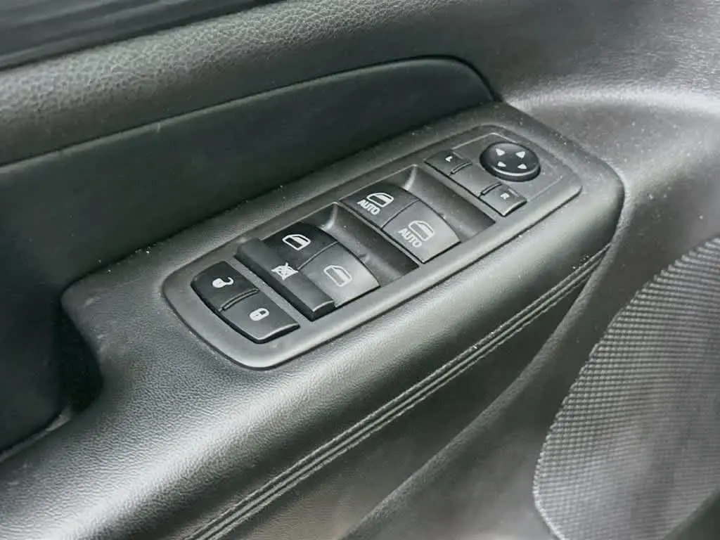 2019 Jeep Cherokee - $15,765