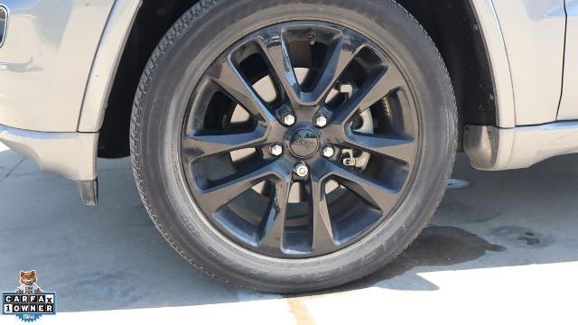 2020 Jeep Grand Cherokee Laredo