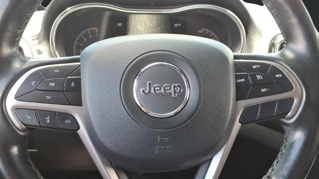 2020 Jeep Grand Cherokee Laredo