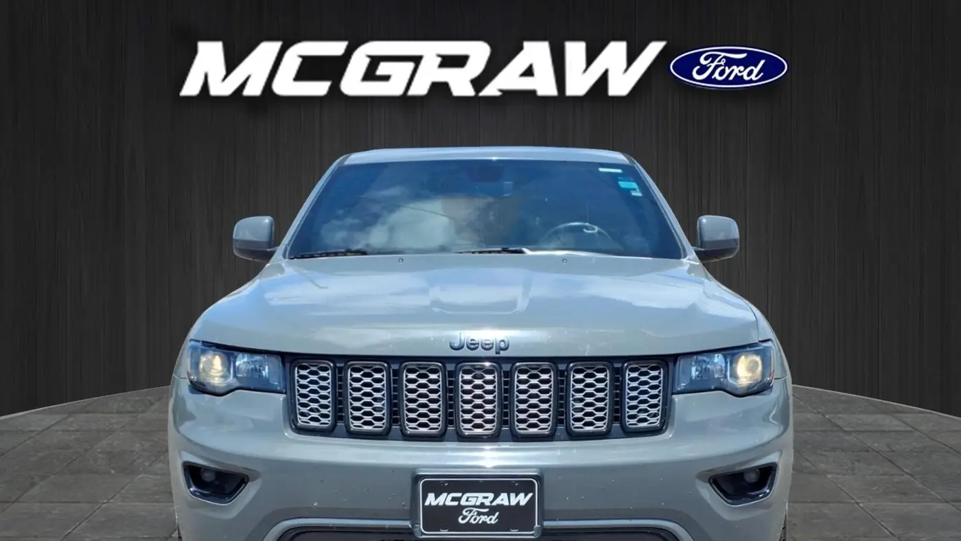 2020 Jeep Grand Cherokee Laredo