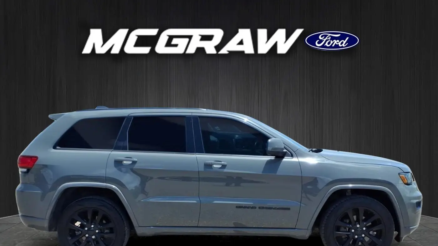 2020 Jeep Grand Cherokee Laredo