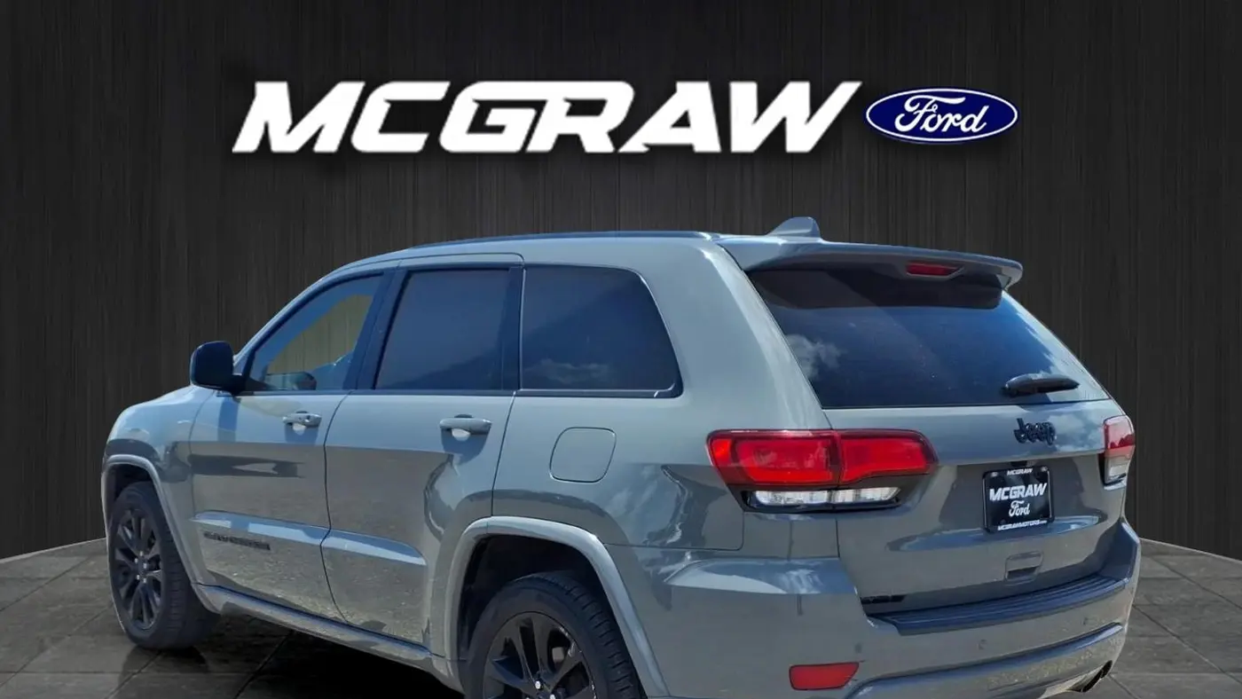 2020 Jeep Grand Cherokee Laredo