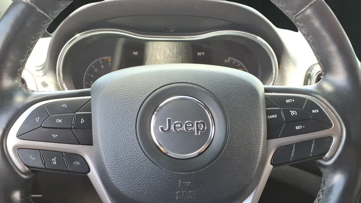 2020 Jeep Grand Cherokee Laredo