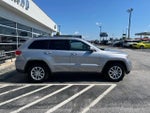 2015 Grand Cherokee Thumbnail 2