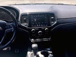 2019 Grand Cherokee Thumbnail 6