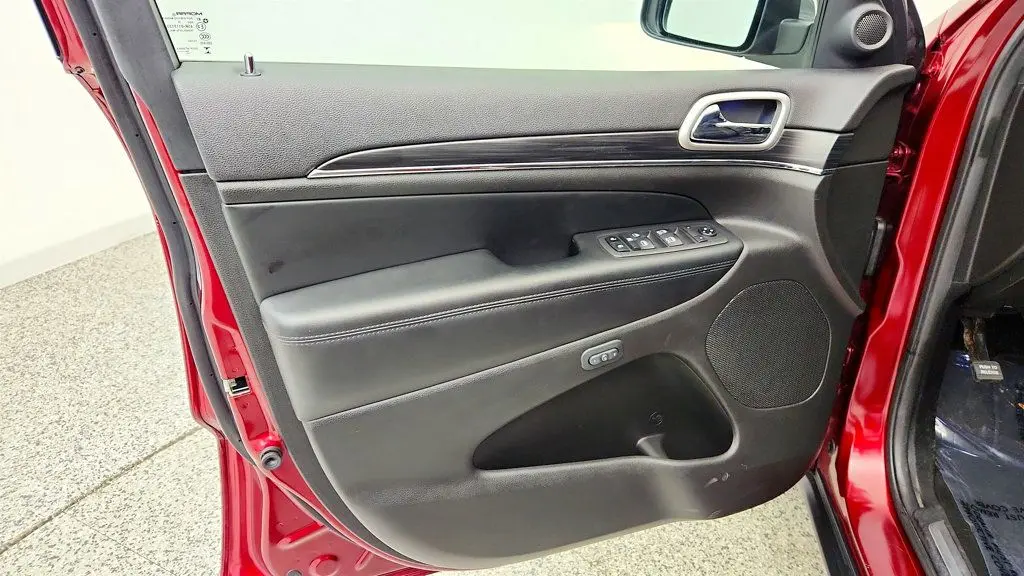 2019 Jeep Cherokee - $19,495