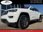 2017 Grand Cherokee Thumbnail 1
