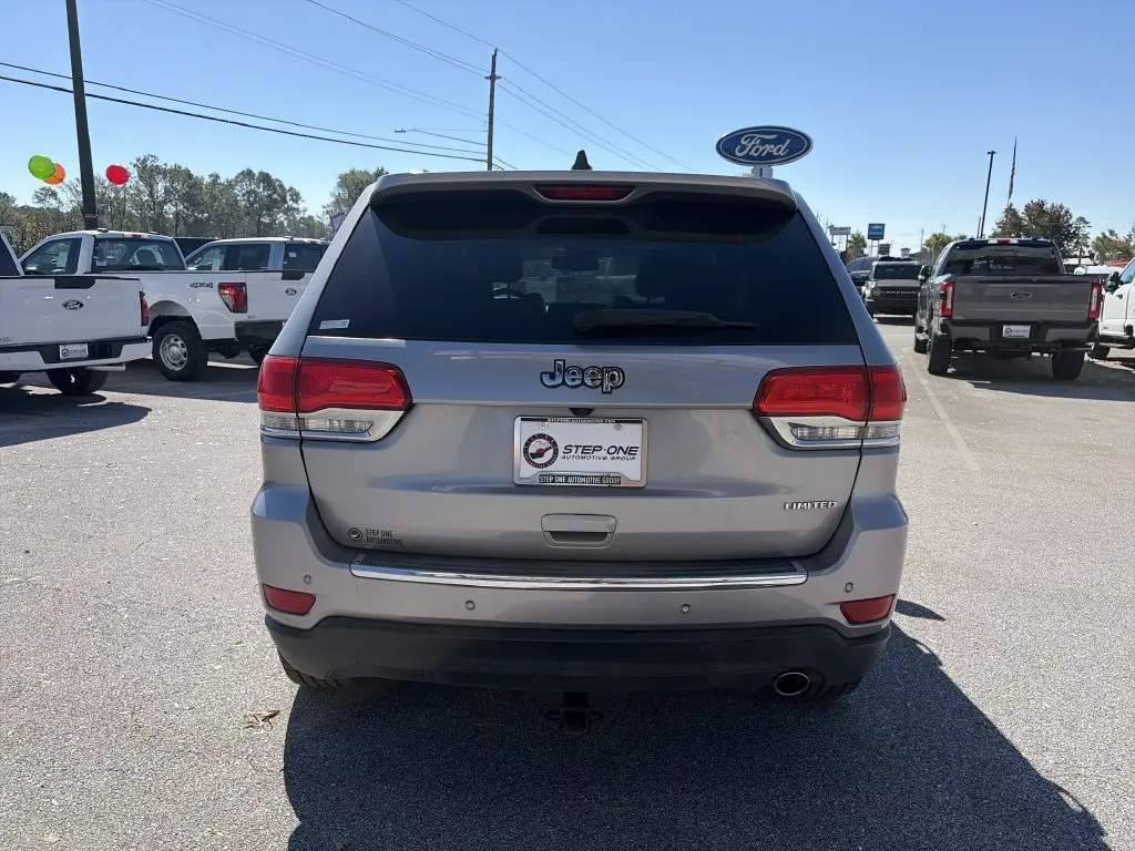 2016 Jeep Cherokee - $11,230