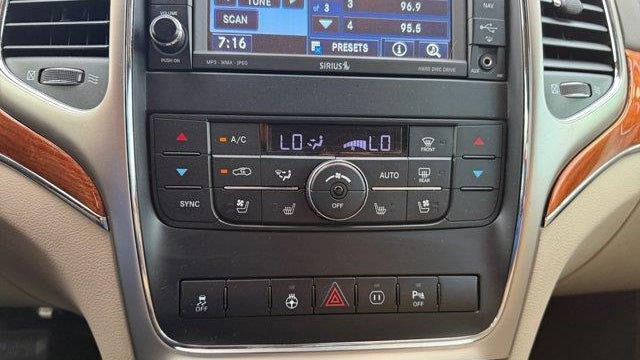 2012 Jeep Grand Cherokee Overland