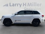 2017 Grand Cherokee Thumbnail 2