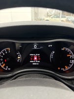 2019 Grand Cherokee Thumbnail 12