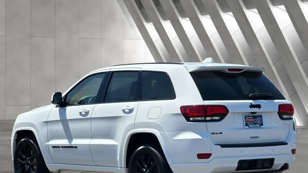 2022 Jeep Grand Cherokee WK Laredo E
