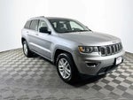 2017 Grand Cherokee Thumbnail 3