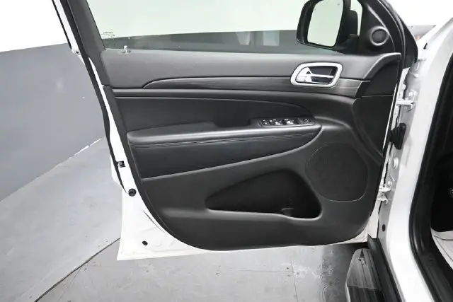 2020 Jeep Cherokee - $17,993