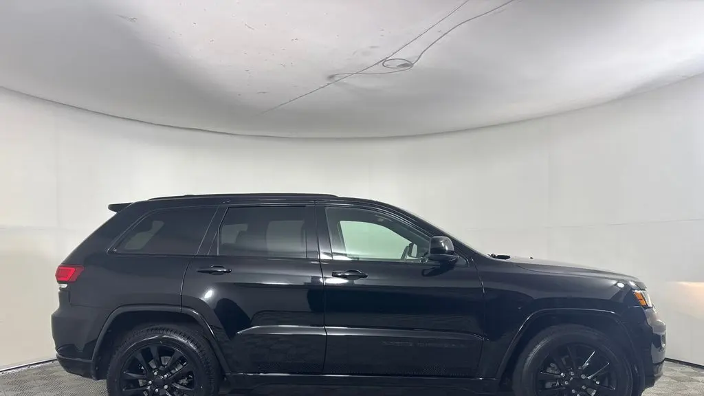 2017 Jeep Grand Cherokee Altitude