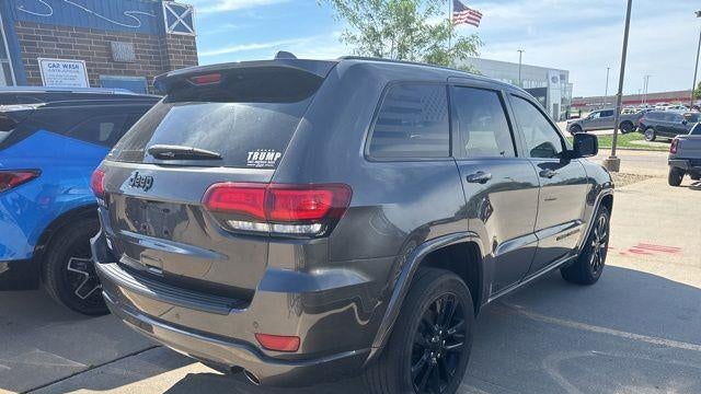 2020 Jeep Grand Cherokee Laredo