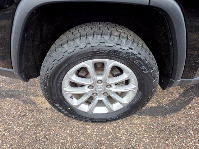 2022 Jeep Cherokee - $26,800