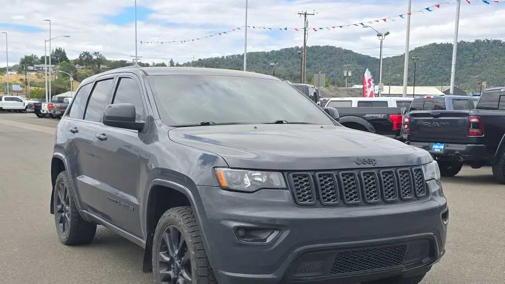 2017 Jeep Grand Cherokee Laredo E