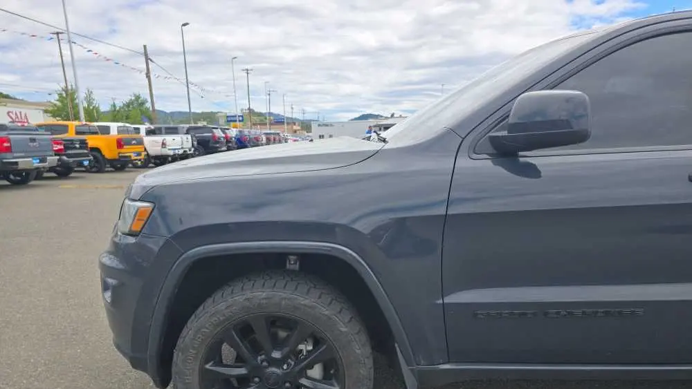 2017 Jeep Grand Cherokee Laredo E