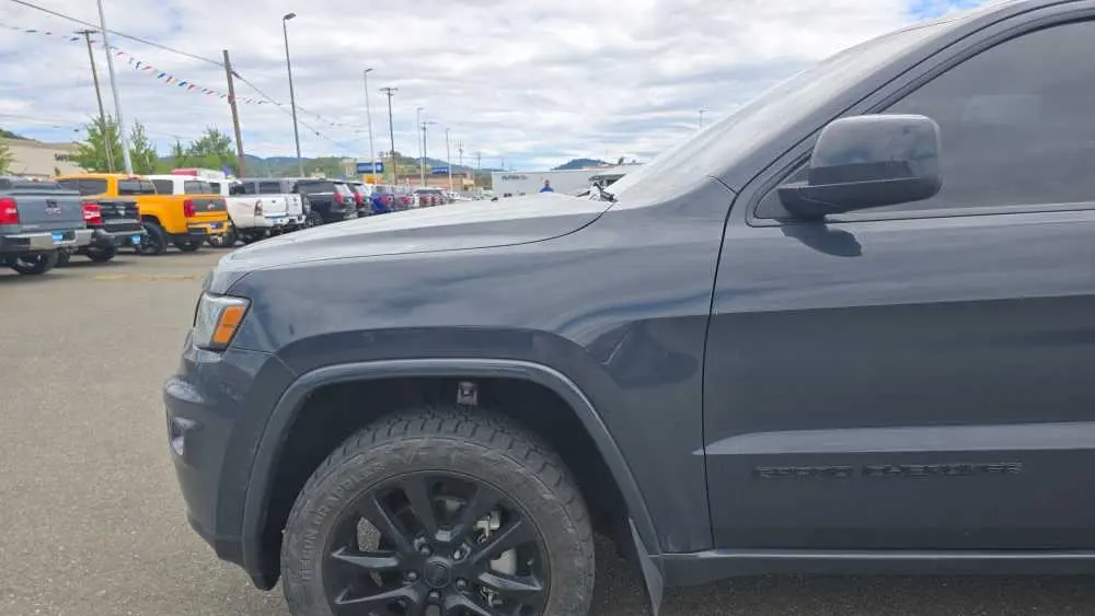 2017 Jeep Grand Cherokee Laredo E