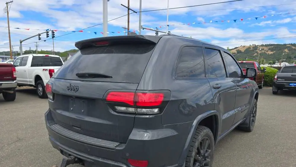 2017 Jeep Grand Cherokee Laredo E