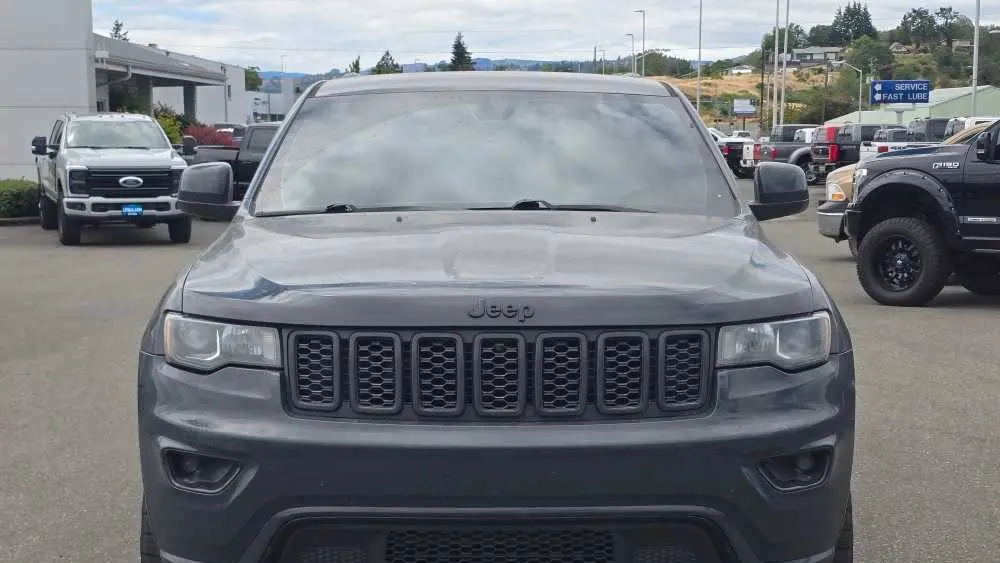 2017 Jeep Grand Cherokee Laredo E