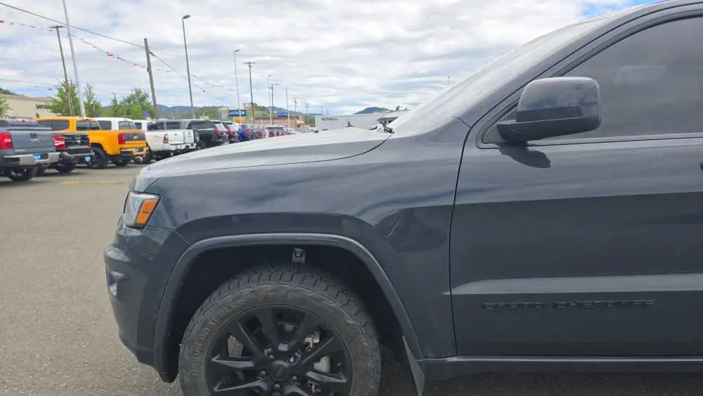 2017 Jeep Grand Cherokee Laredo E