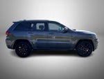 2020 Grand Cherokee Thumbnail 4