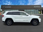 2020 Grand Cherokee Thumbnail 4