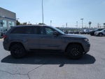 2021 Grand Cherokee Thumbnail 4