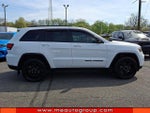 2019 Grand Cherokee Thumbnail 5