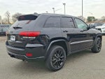2017 Grand Cherokee Thumbnail 4