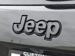2017 Grand Cherokee Thumbnail 30