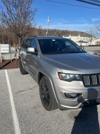 2017 Jeep Grand Cherokee with Billet Silver Metallic Clearco Exterior