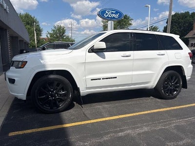 Photo of a 2019 Jeep Grand Cherokee 4X4 Laredo 4DR SUV for sale